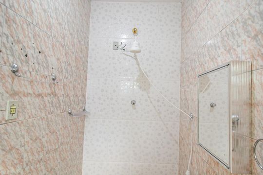Banheiro social de casa para alugar com 2 quartos, 70m² em Pirituba, São Paulo