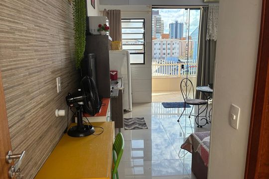 Cozinha de apartamento para alugar com 1 quarto, 22m² em Barreiros, São José