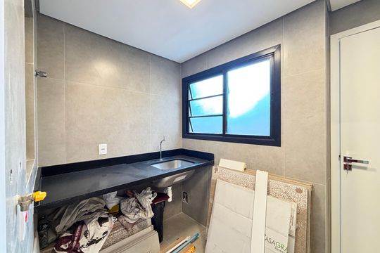 Cozinha de apartamento à venda com 3 quartos, 77m² em Vila Nova Conceição, São Paulo