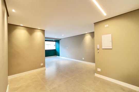 Sala de apartamento à venda com 3 quartos, 77m² em Vila Nova Conceição, São Paulo