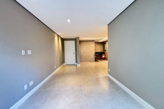 Sala de apartamento à venda com 3 quartos, 77m² em Vila Nova Conceição, São Paulo
