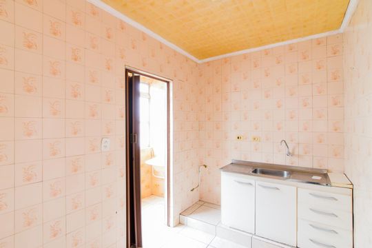 Cozinha de apartamento à venda com 2 quartos, 55m² em Jardim Cocaia, Guarulhos