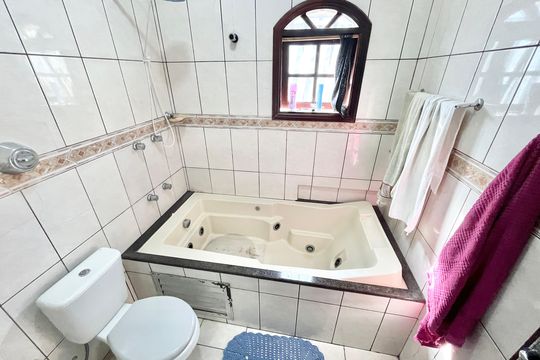 Banheiro 2 de casa à venda com 3 quartos, 259m² em Brasilândia, São Paulo