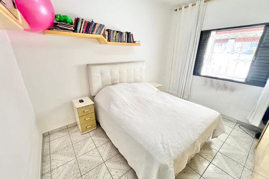 Quarto 3 de casa à venda com 3 quartos, 259m² em Brasilândia, São Paulo