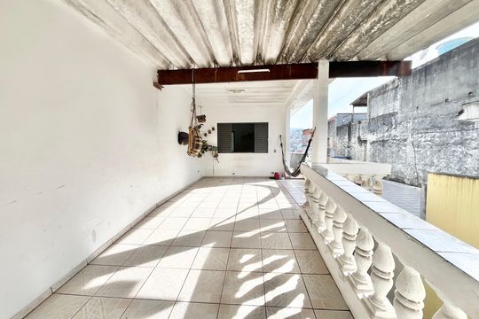 Garagem de casa à venda com 3 quartos, 259m² em Brasilândia, São Paulo
