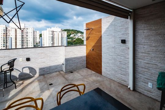 Apartamento à venda com 2 quartos, 140m² em Castelo, Belo Horizonte