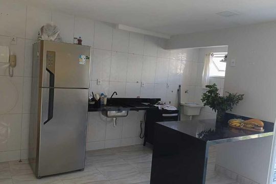 Cozinha de casa de condomínio para alugar com 2 quartos, 50m² em Itapuã, Salvador