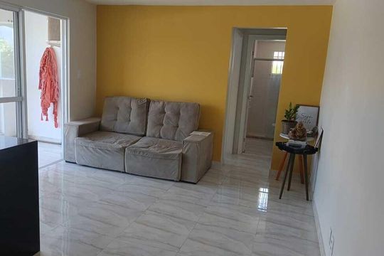 Sala de casa de condomínio para alugar com 2 quartos, 50m² em Itapuã, Salvador