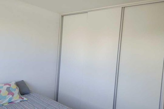 Quarto de casa de condomínio para alugar com 2 quartos, 50m² em Itapuã, Salvador