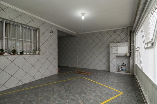 Garagem de casa para alugar com 3 quartos, 156m² em São Lucas, São Paulo