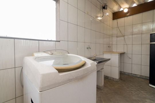 Área de Serviço de casa para alugar com 3 quartos, 156m² em São Lucas, São Paulo