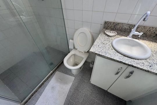 Banheiro de apartamento para alugar com 1 quarto, 46m² em Rio Vermelho, Salvador