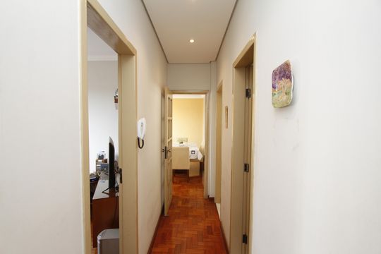 Corredor de apartamento à venda com 3 quartos, 95m² em Gutierrez, Belo Horizonte