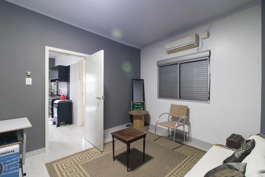 Casa para alugar com 5 quartos, 1300m² em Partenon, Porto Alegre