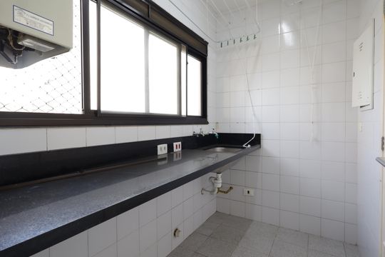 Área de Serviço de apartamento à venda com 3 quartos, 105m² em Vila Andrade, São Paulo