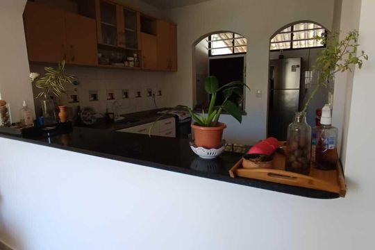 Cozinha de casa de condomínio para alugar com 3 quartos, 360m² em Itapuã, Salvador