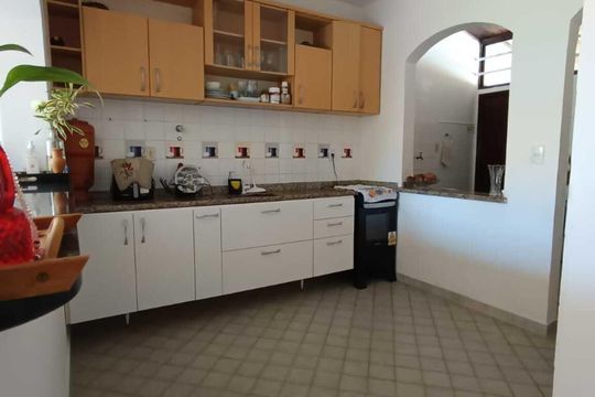 Cozinha de casa de condomínio para alugar com 3 quartos, 360m² em Itapuã, Salvador