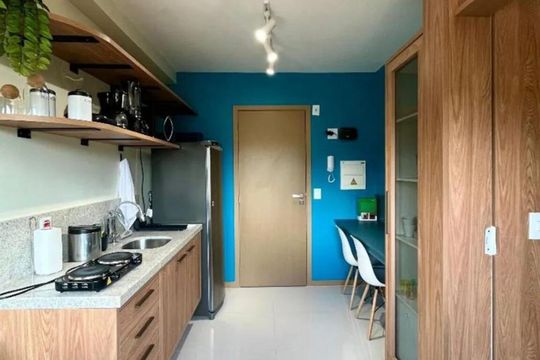 Cozinha de apartamento para alugar com 1 quarto, 23m² em Ondina, Salvador