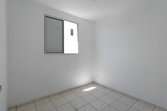 Quarto de apartamento para alugar com 3 quartos, 68m² em Brasil, Uberlândia