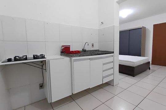 Cozinha de kitnet/studio para alugar com 1 quarto, 20m² em Jardim Patricia, Uberlândia