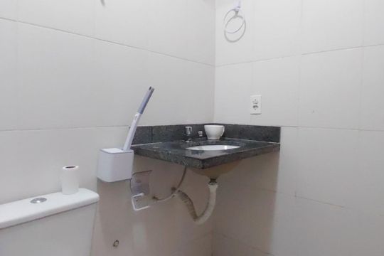 Banheiro de apartamento para alugar com 3 quartos, 75m² em Jardim Patricia, Uberlândia