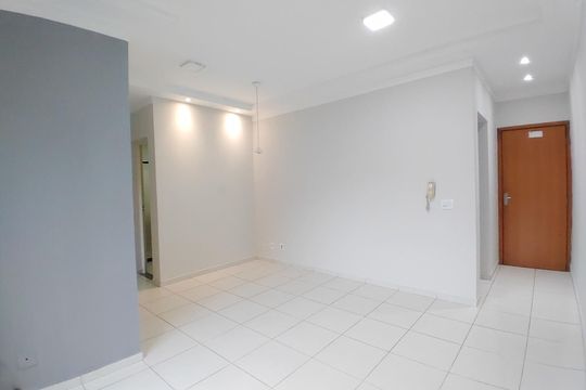 Sala de apartamento para alugar com 3 quartos, 75m² em Jardim Patricia, Uberlândia
