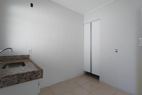 Cozinha de casa de condomínio para alugar com 3 quartos, 95m² em Gávea, Uberlândia