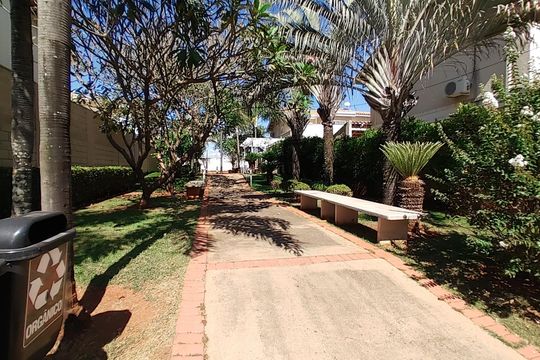 Casa de Condomínio para alugar com 3 quartos, 95m² em Gávea, Uberlândia