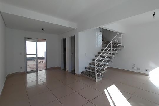 Casa de Condomínio para alugar com 3 quartos, 95m² em Gávea, Uberlândia