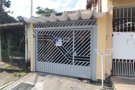 Fachada de casa à venda com 2 quartos, 70m² em Interlagos, São Paulo