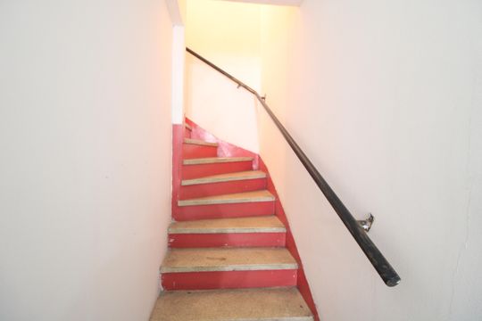 Escada de casa à venda com 2 quartos, 92m² em Socorro, São Paulo