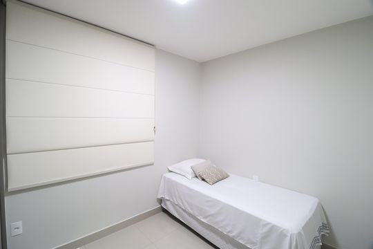 Quarto 2 de apartamento para alugar com 2 quartos, 70m² em Santa Mônica, Uberlândia