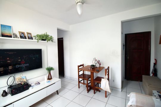 Apartamento à venda com 2 quartos, 50m² em Parada de Lucas, Rio de Janeiro