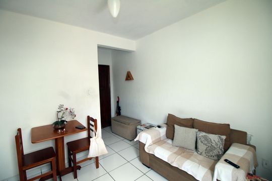 Sala de apartamento à venda com 2 quartos, 50m² em Parada de Lucas, Rio de Janeiro