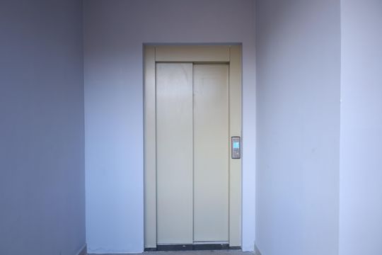 Área comum - Saguão do andar - Elevador de apartamento à venda com 2 quartos, 42m² em Vila Jacuí, São Paulo