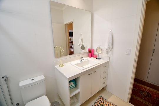 Banheiro  de casa à venda com 4 quartos, 310m² em Jardim Chapadão, Campinas