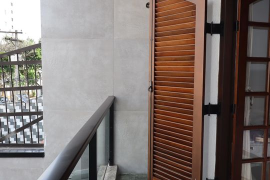 Varanda da suíte de casa para alugar com 4 quartos, 440m² em Vila Lucia, São Paulo