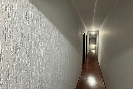 Corredor  de casa para alugar com 3 quartos, 313m² em Lageado, Ferraz de Vasconcelos