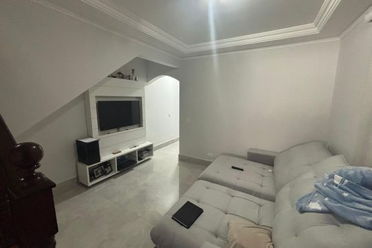 Casa para alugar com 3 quartos, 313m² em Lageado, Ferraz de Vasconcelos