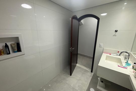 Banheiro  de casa para alugar com 3 quartos, 313m² em Lageado, Ferraz de Vasconcelos