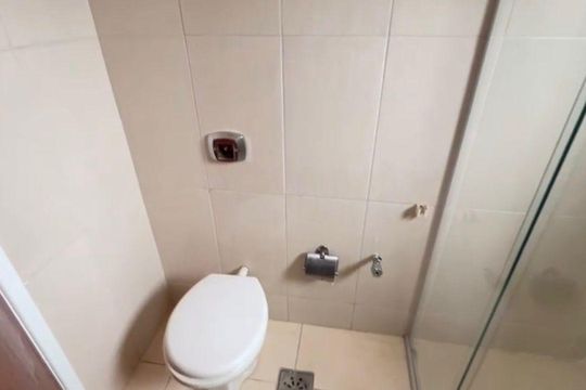 Banheiro da Suíte  de apartamento para alugar com 3 quartos, 112m² em Centro, Juiz de Fora