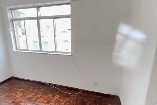 Suíte  de apartamento para alugar com 3 quartos, 112m² em Centro, Juiz de Fora