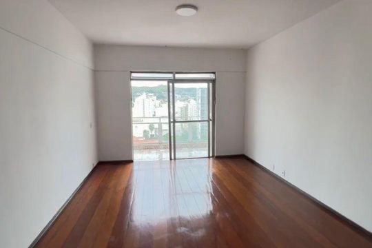 Sala de apartamento para alugar com 3 quartos, 112m² em Centro, Juiz de Fora