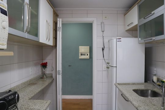 Cozinha de apartamento à venda com 3 quartos, 80m² em Pompeia, São Paulo