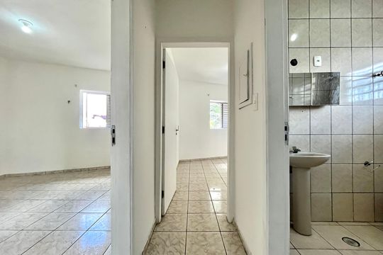 Corredor de apartamento para alugar com 2 quartos, 85m² em Vila Fachini, São Paulo