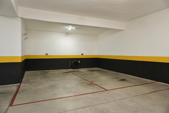 Garagem (2 vagas) de apartamento à venda com 3 quartos, 102m² em Esplanada, Belo Horizonte