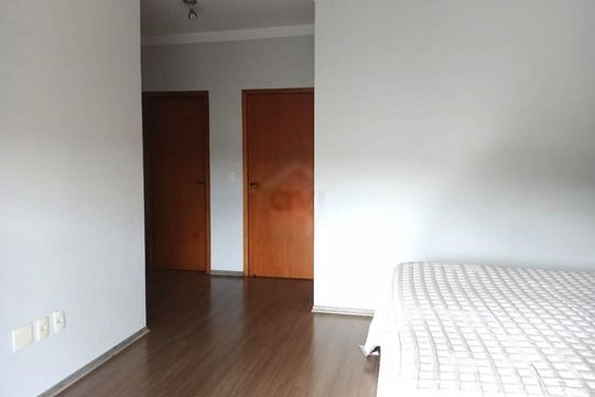 Casa à venda com 3 quartos, 240m² em Jardim Monte Verde, Valinhos