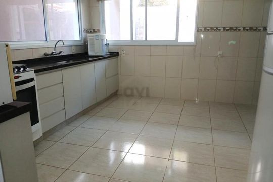 Casa à venda com 3 quartos, 240m² em Jardim Monte Verde, Valinhos