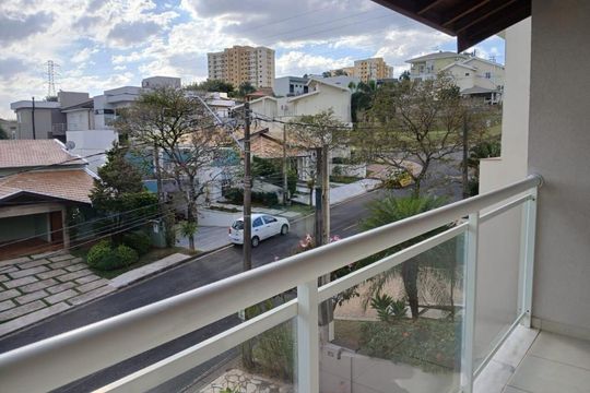 Casa à venda com 3 quartos, 240m² em Jardim Monte Verde, Valinhos
