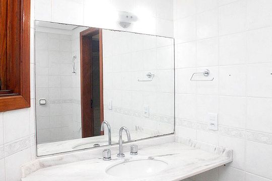 Banheiro 1 Quarto Suíte de apartamento à venda com 3 quartos, 158m² em Auxiliadora, Porto Alegre